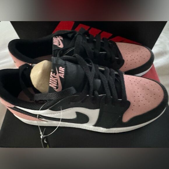 Nike Air Jordan 1 RETRO low OG bleached coral 7Y / 8.5 W NEW IN BOX - Picture 3 of 10